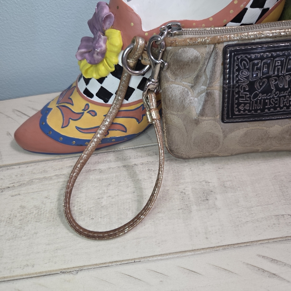 Coach Poppy Glam Signature Canvas Wristlet, GUC - Picture 2 of 10